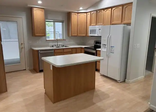 Property at 3121 New Hope Dr, Billings, MT, 59102, 3 beds, 3 baths, [object Object]