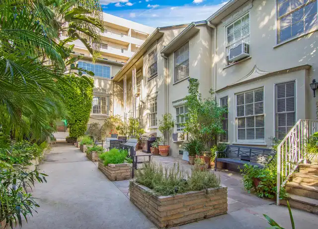 Property at 8563 Holloway Dr #3, West Hollywood, CA, 90069, 0 beds, 1 bath, [object Object]