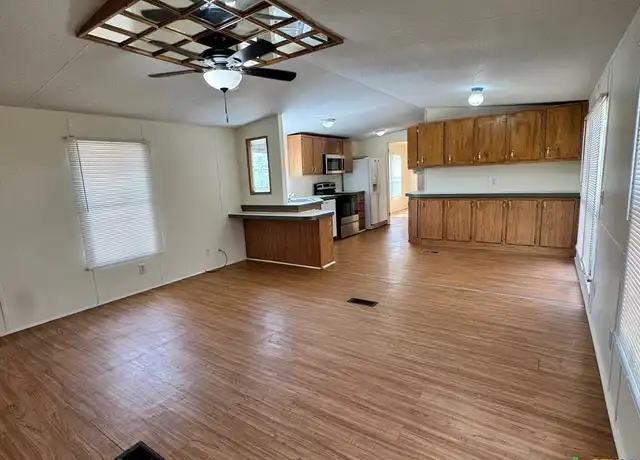 Property at 1103 Olmos Rd, Seguin, TX, 78155, 2 beds, 2 baths, [object Object]