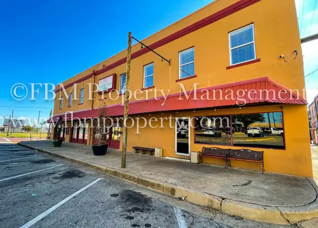 Property at 111 E Collin St Unit C, Corsicana, TX, 75110, 2 beds, 1 bath, [object Object]