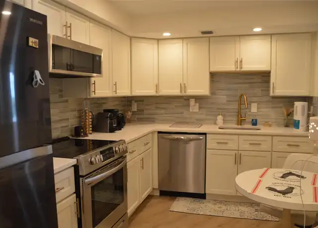 Property at 3090 N Course Dr #805, Pompano Beach, FL, 33069, 1 bed, 1.5 baths, [object Object]