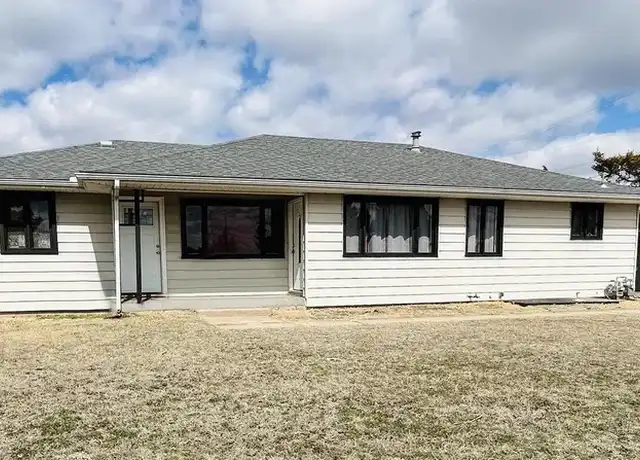 Property at 718 E 23rd Ave Unit B, Hutchinson, KS, 67502, 1 bed, 1 bath, [object Object]