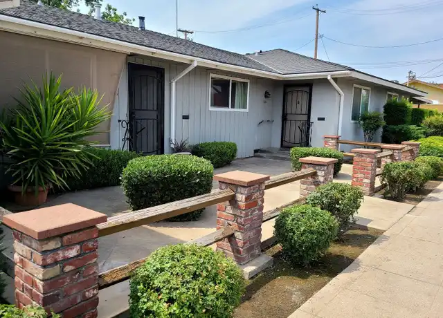 Property at 1614 12th St, Reedley, CA, 93654, 2 beds, 1 bath, [object Object]