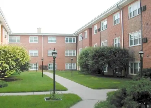Property at 2349 W Jarvis Ave Unit 55-1L, Chicago, IL, 60645, 1 bed, 1 bath, [object Object]