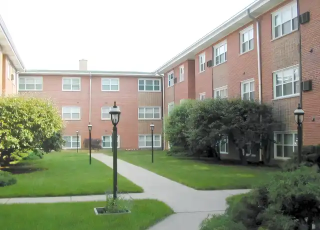 Property at 2349 W Jarvis Ave Unit 55-1L, Chicago, IL, 60645, 1 bed, 1 bath, [object Object]