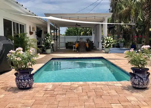 Property at 283 Cypress Way W, Naples, FL, 34110, 3 beds, 2 baths, [object Object]
