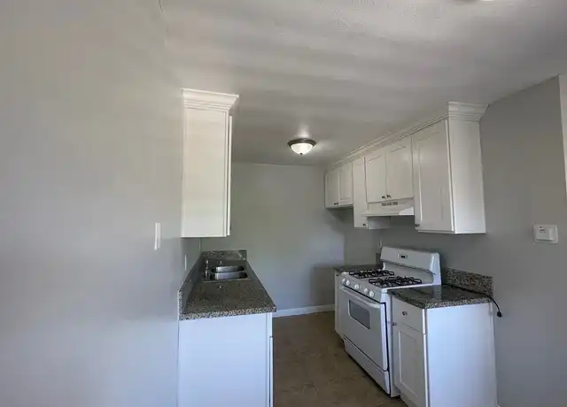 Property at 383 Orchid Ln Unit R, Pomona, CA, 91766, 3 beds, 1 bath, [object Object]
