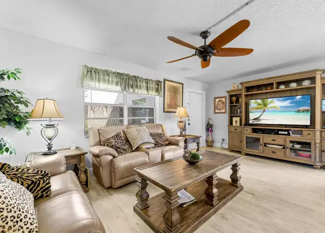 Property at 488 Burgundy K, Delray Beach, FL, 33484, 1 bed, 1.5 baths, [object Object]