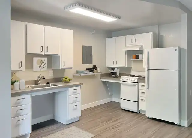 Property at 900 17th St Unit 102, Modesto, CA, 95354, 1 bed, 1 bath, [object Object]