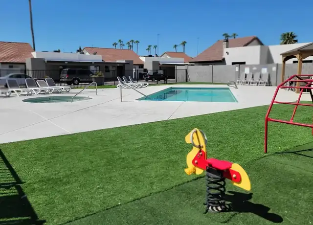 Photo of 2401 W Avalon Dr, Phoenix, AZ 85015
