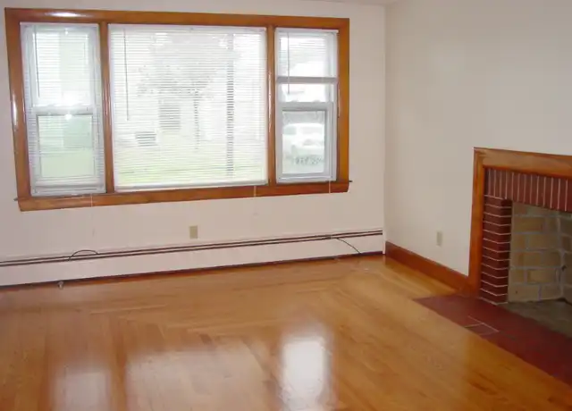 Property at 27 Foster St Unit 1, Pawtucket, RI, 02861, 3 beds, 1 bath, [object Object]