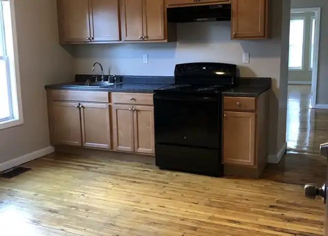 Property at 495 N Warren Ave, Brockton, MA, 02301, 3 beds, 1 bath, [object Object]