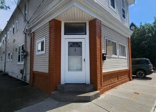 Property at 6128 Lausche Ave Unit 1, Cleveland, OH, 44103, 1 bed, 1 bath, [object Object]