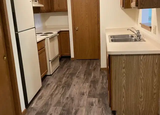 Property at 4327 Woodcrest Dr Unit B204, Janesville, WI, 53546, 2 beds, 1 bath, [object Object]