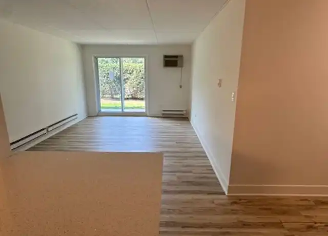 Property at 1460 Lehigh Ave Unit 207A, Glenview, IL, 60026, 1 bed, 1 bath, [object Object]