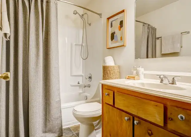 Property at Cedar Crest Apartments - 3230 Pringle Rd SE, Salem, OR, 97302, 1-2 bed, 1 bath, [object Object]