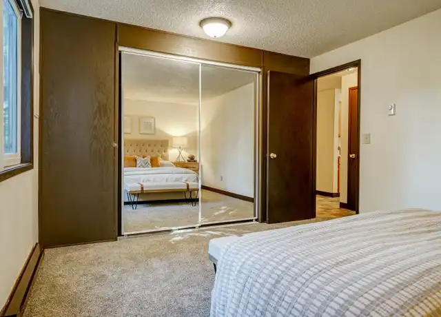 Property at Cedar Crest Apartments - 3230 Pringle Rd SE, Salem, OR, 97302, 1 bed, 1 bath, [object Object]