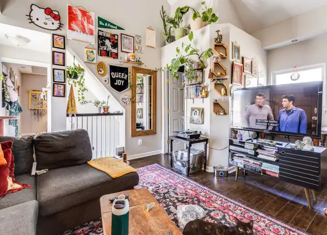 Property at 2324 Berg St Unit Top, Pittsburgh, PA, 15203, 2 beds, 1 bath, [object Object]