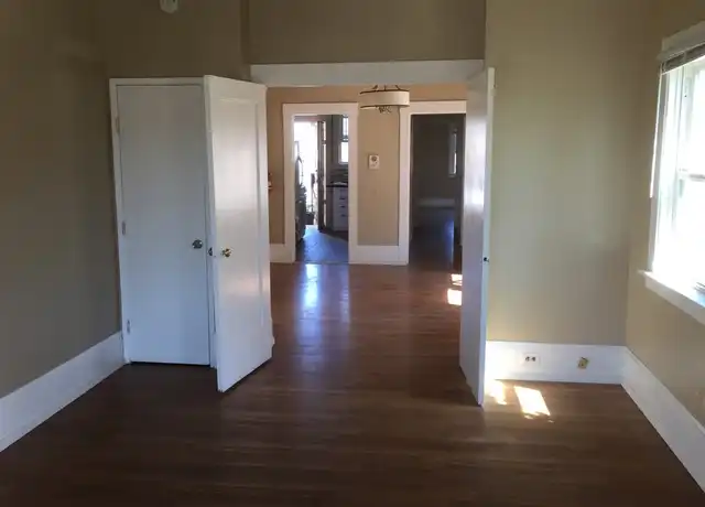 Property at 1550 7th Ave Unit 4, Oakland, CA, 94606, 2 beds, 1 bath, [object Object]