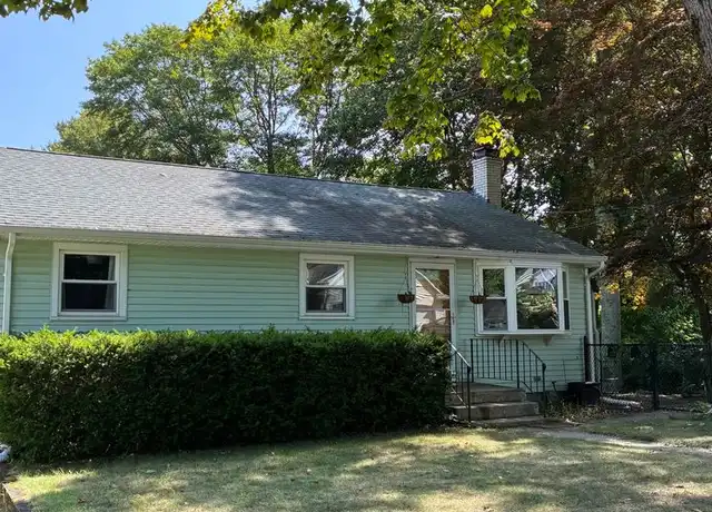Property at 87 Spring Glen Rd, Niantic, CT, 06357, 3 beds, 1 bath, [object Object]