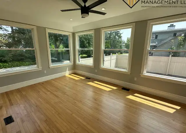 Property at 50 E Clinton St Unit 1, New Bedford, MA, 02740, 3 beds, 2 baths, [object Object]
