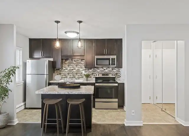 Property at Minikahda Court Apartments - 3504 Minikahda Ct, St Louis Park, MN, 55416, 0-1 beds, 1 bath, [object Object]