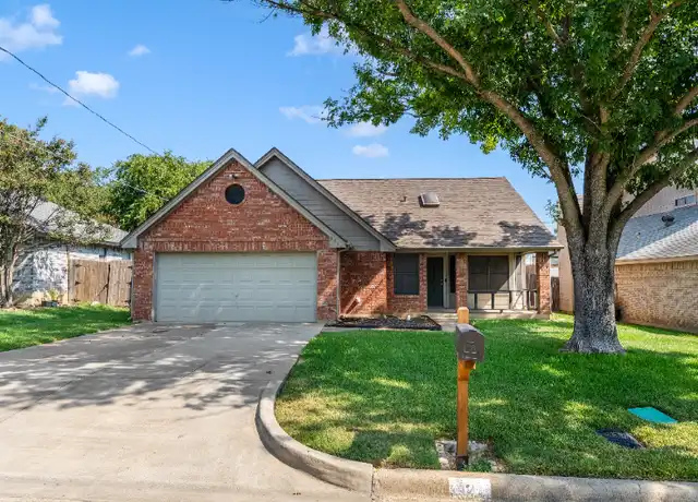 Property at 821 Meadowdale Rd, Arlington, TX, 76017, 3 beds, 2 baths, [object Object]