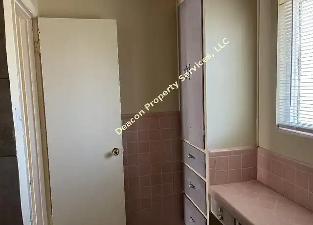 Property at 8600 Zuni Rd SE, Albuquerque, NM, 87108, 1 bed, 1 bath, [object Object]