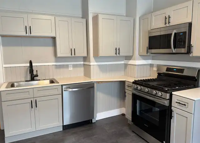 Property at 825 Westcott St, Syracuse, NY, 13210, 3 beds, 1 bath, [object Object]