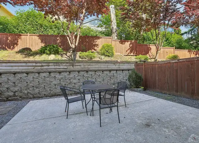 Photo of 15165 NE 8th St, Bellevue, WA 98007
