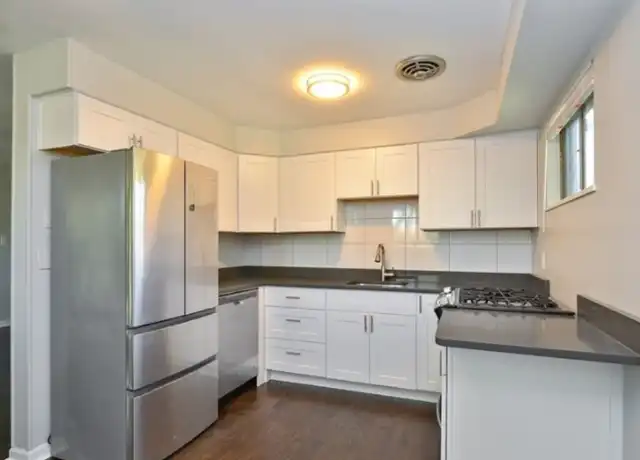 Property at 1145 Waukegan Rd Unit 2 Bedroom, Deerfield, IL, 60015, 2 beds, 1 bath, [object Object]