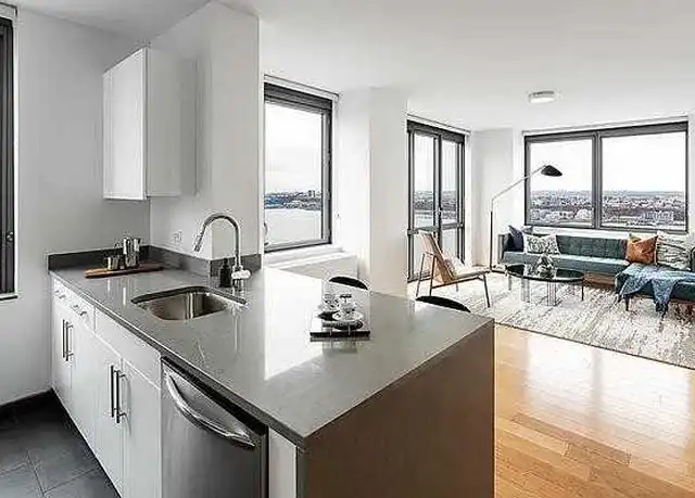 Property at 606 W 57th St Unit 720, New York, NY, 10019, 1 bed, 1 bath, [object Object]