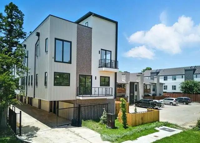 Property at 1425 N Garrett Ave Unit 104, Dallas, TX, 75206, 1 bed, 1.5 baths, [object Object]