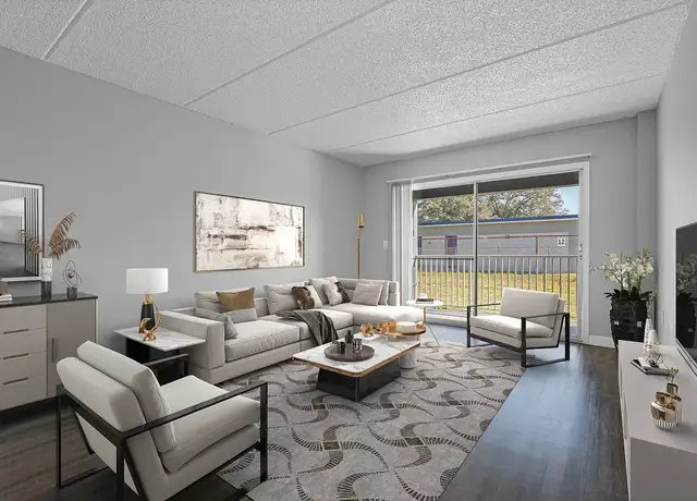 Photo of 102 E 122nd Ave, Tampa, FL 33612