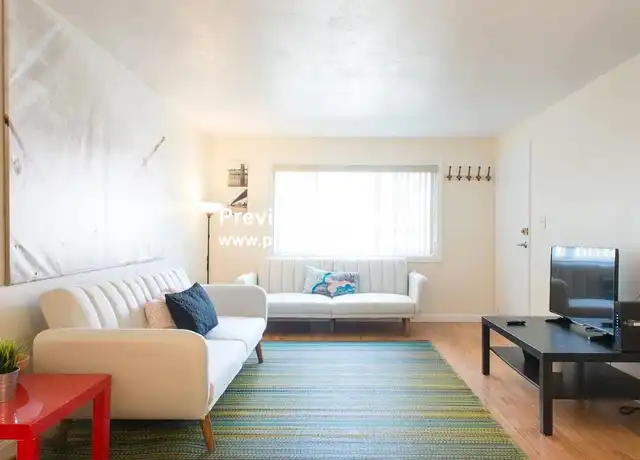 Property at 29 Oxford Cir Unit P, Belmont, MA, 02478, 2 beds, 1 bath, [object Object]