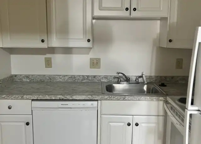 Property at 980 Main St Unit 105, Woburn, MA, 01801, 1 bed, 1 bath, [object Object]