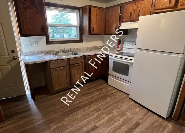 Property at 550 Spinnaker Ln, Green Bay, WI, 54302, 2 beds, 1.5 baths, [object Object]
