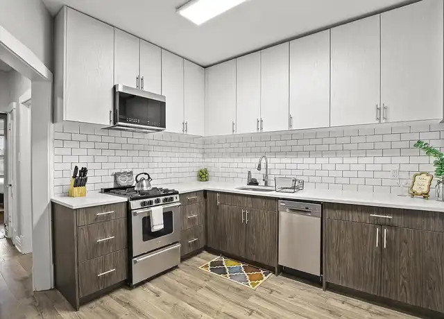 Property at 3400-3404 Springfield/3906-08 W Roscoe - 3906 W Roscoe St, Chicago, IL, 60618, 2 beds, 1 bath, [object Object]