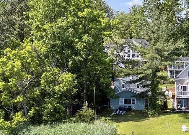 Photo of 332 Arbutus Dr, Edgewater, MD 21037