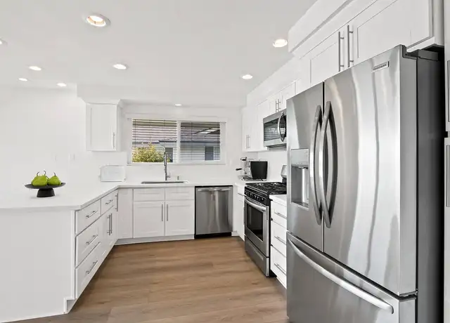 Photo of 919 Bayside Dr, Newport Beach, CA 92660