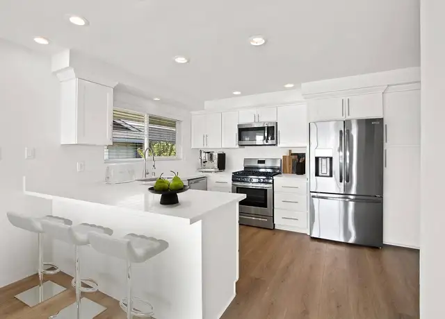 Photo of 919 Bayside Dr, Newport Beach, CA 92660