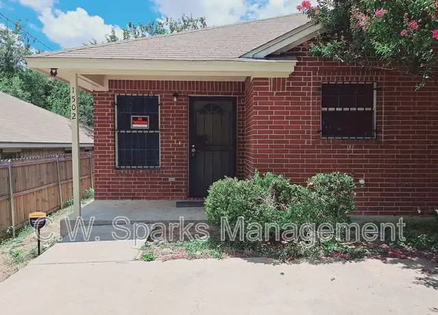 Property at 1502 E Mulkey St, Fort Worth, TX, 76104, 3 beds, 2 baths, [object Object]