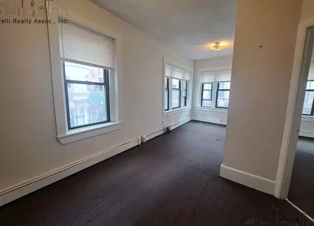 Property at 98 Salem St Unit 1, Boston, MA, 02113, 2 beds, 1 bath, [object Object]