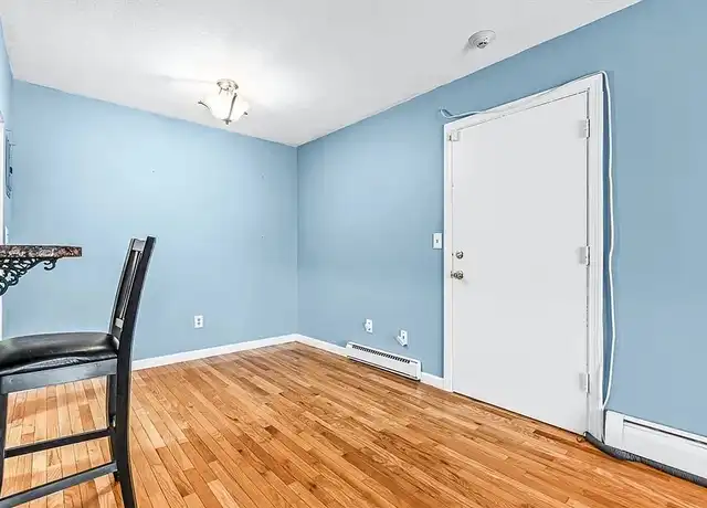 Property at 125 Grove St, West Roxbury, MA, 02132, 1 bed, 1 bath, [object Object]