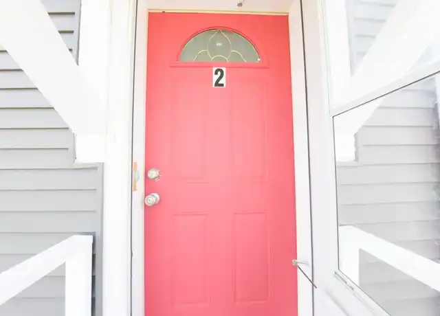 Property at 212 W State St #2, Marshalltown, IA, 50158, 3 beds, 1 bath, [object Object]
