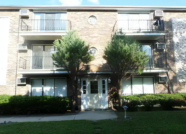 Property at 1665 Harbor Ave, Calumet City, IL, 60409, 2 beds, 1 bath, [object Object]