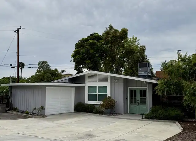 Property at 950 Crescent Dr Unit A, Vista, CA, 92084, 2 beds, 2 baths, [object Object]