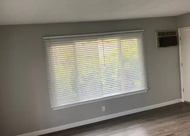 Property at 286 Kennebec Ave Unit 6, Long Beach, CA, 90803, 2 beds, 1 bath, [object Object]