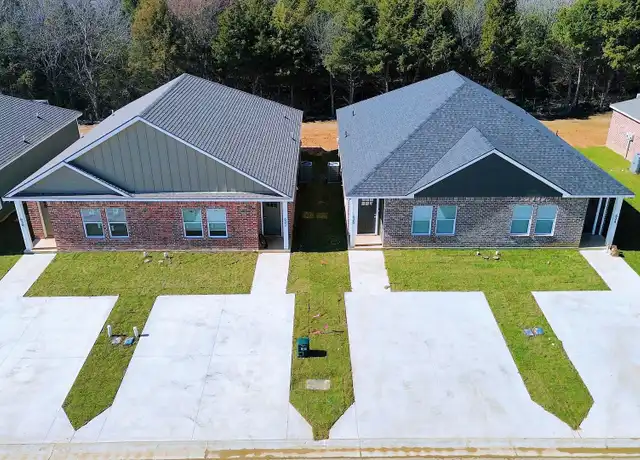 Property at 634 Worth Ave, Durant, OK, 74701, 2 beds, 2 baths, [object Object]