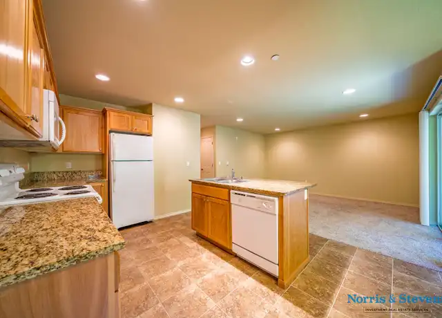 Property at 5517 NE 66th Ave Unit 136-1706, Vancouver, WA, 98661, 2 beds, 2 baths, [object Object]